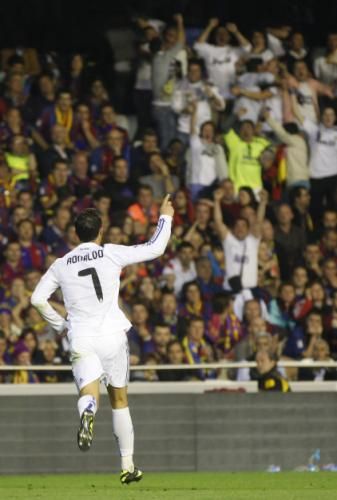2011-04-202011-04-20t215037z_01_svp30_rtridsp_3_soccer-spain-cup_reuters.jpg